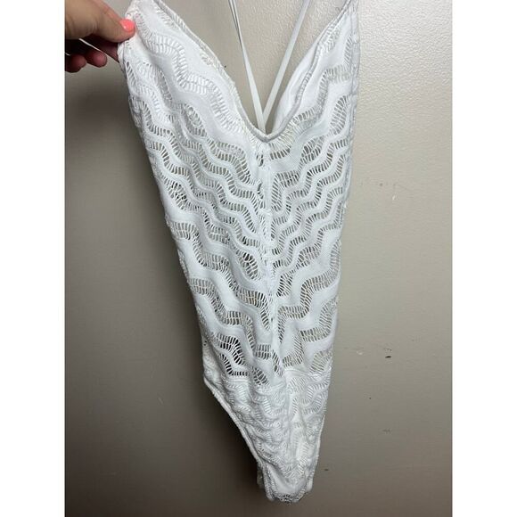 Robin Piccone Sophia White Lace One Piece Swimsuit NWT Sz. 14 - Picture 2 of 6